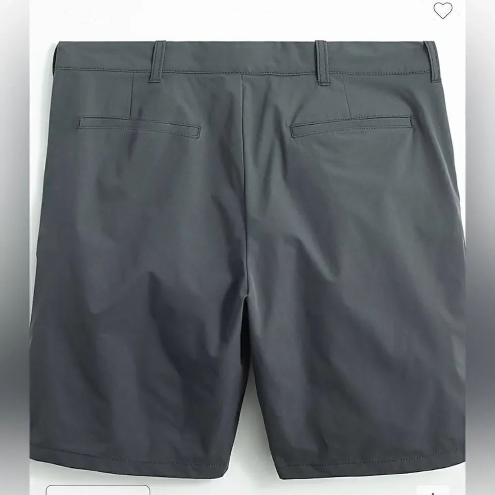 J.Crew 9" tech short - Picture 4 of 6